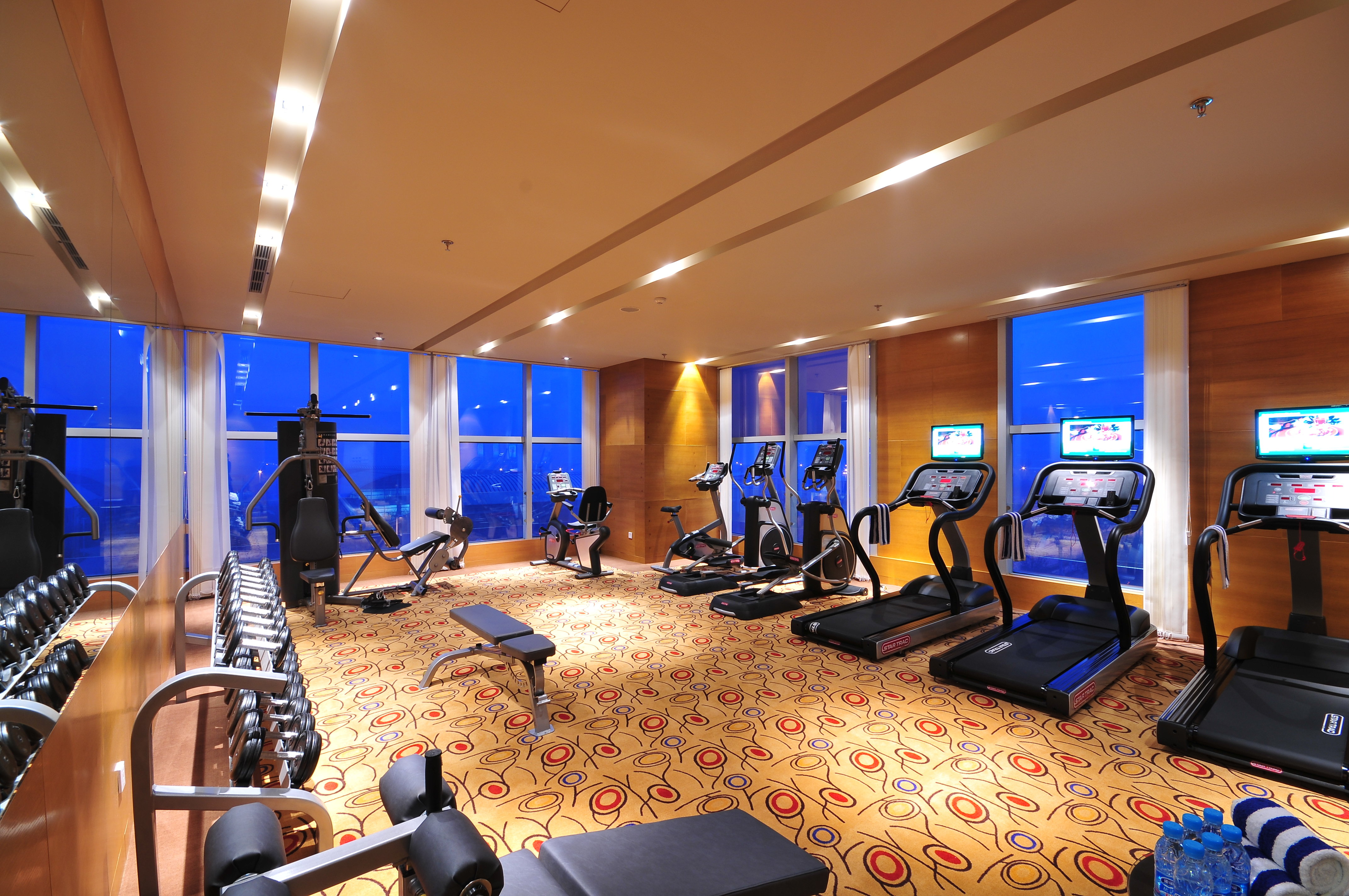 HOLIDAY INN XIAN GREENLAND CENTURY CITY 24/50