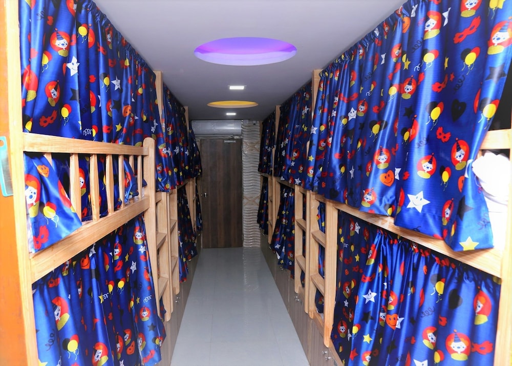 Delta Dormitory 23/28
