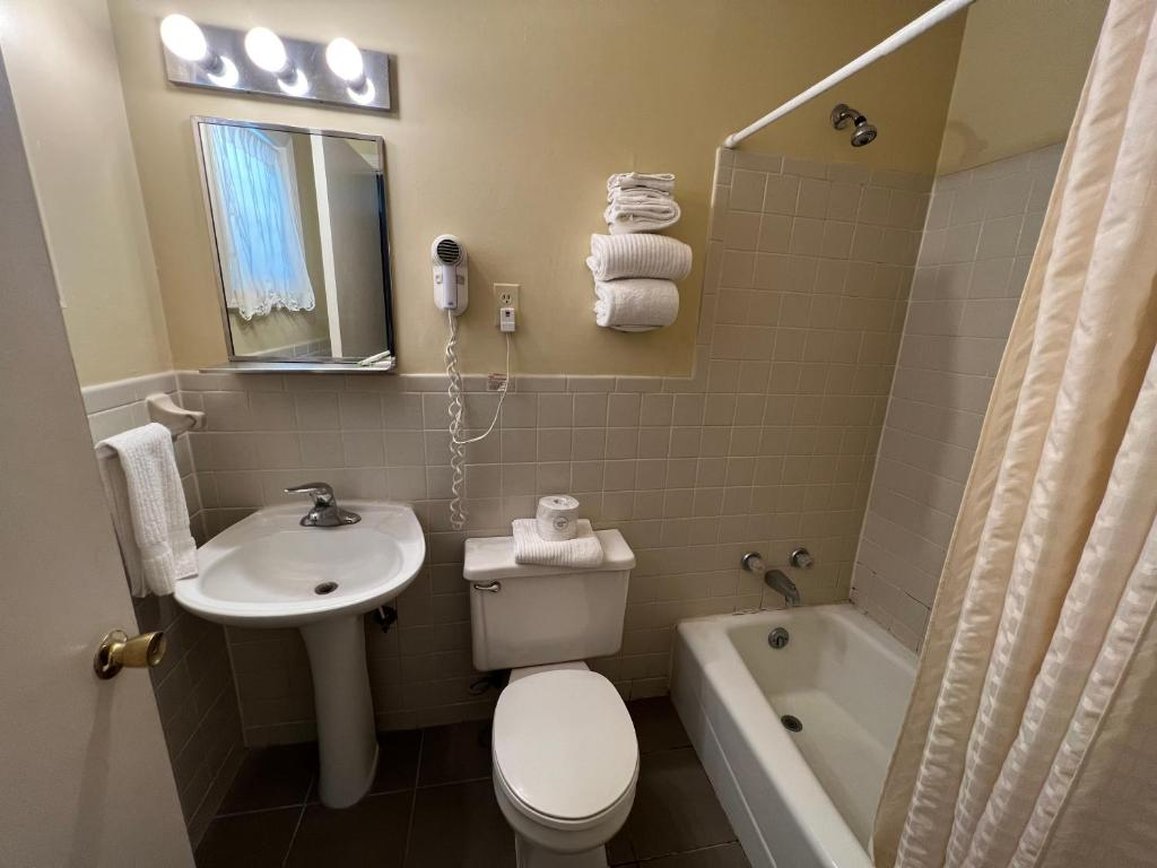 Budget Inn By OYO Natural Bridge I-81 9/10