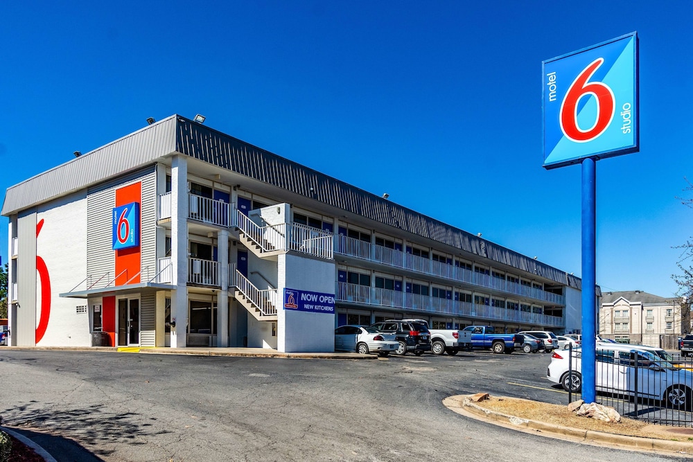 Motel6 Little Rock, AR - West 33/41