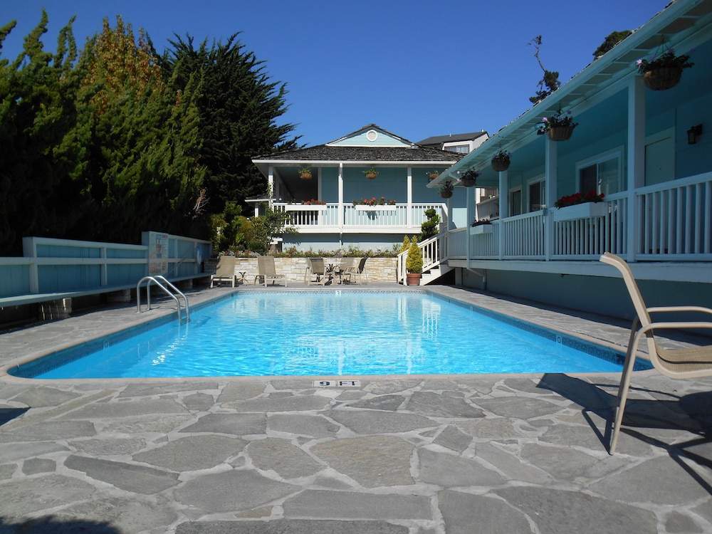 Carmel Bay View Inn 43/46
