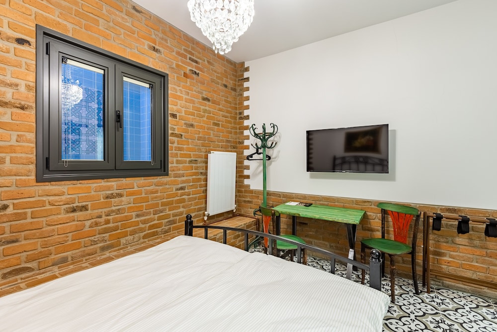 Modern, Economy, Basement, Double Bed