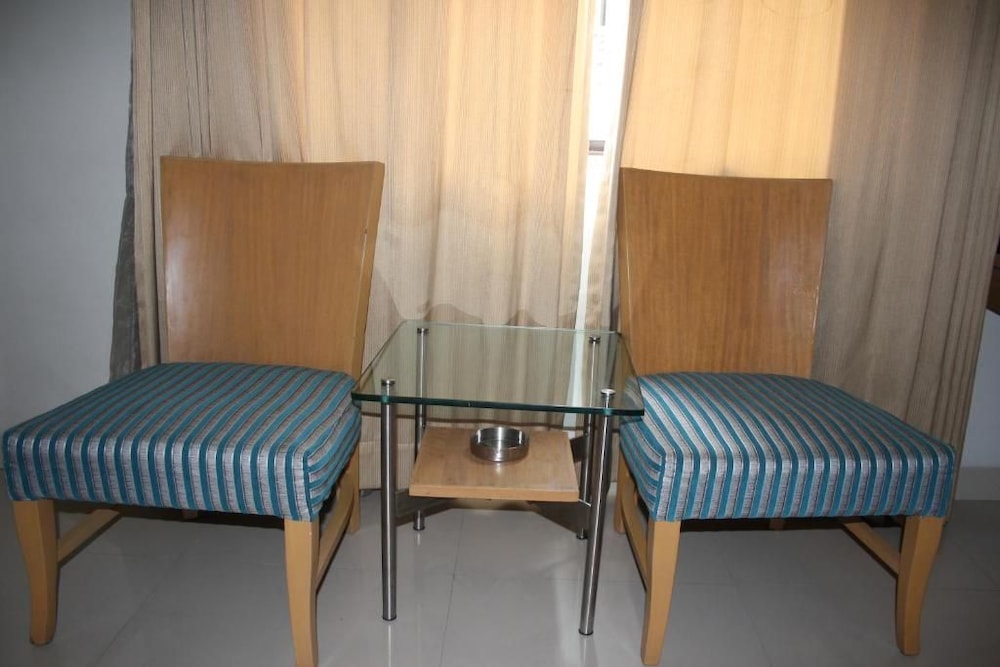 Stay Inn 33/47