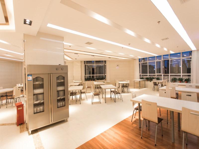 Greentree Inn Zhangjiakou High Speed Railway Station 29/41