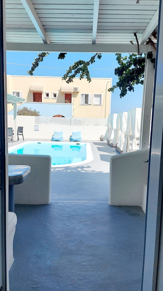 Ambience Suites 49/72