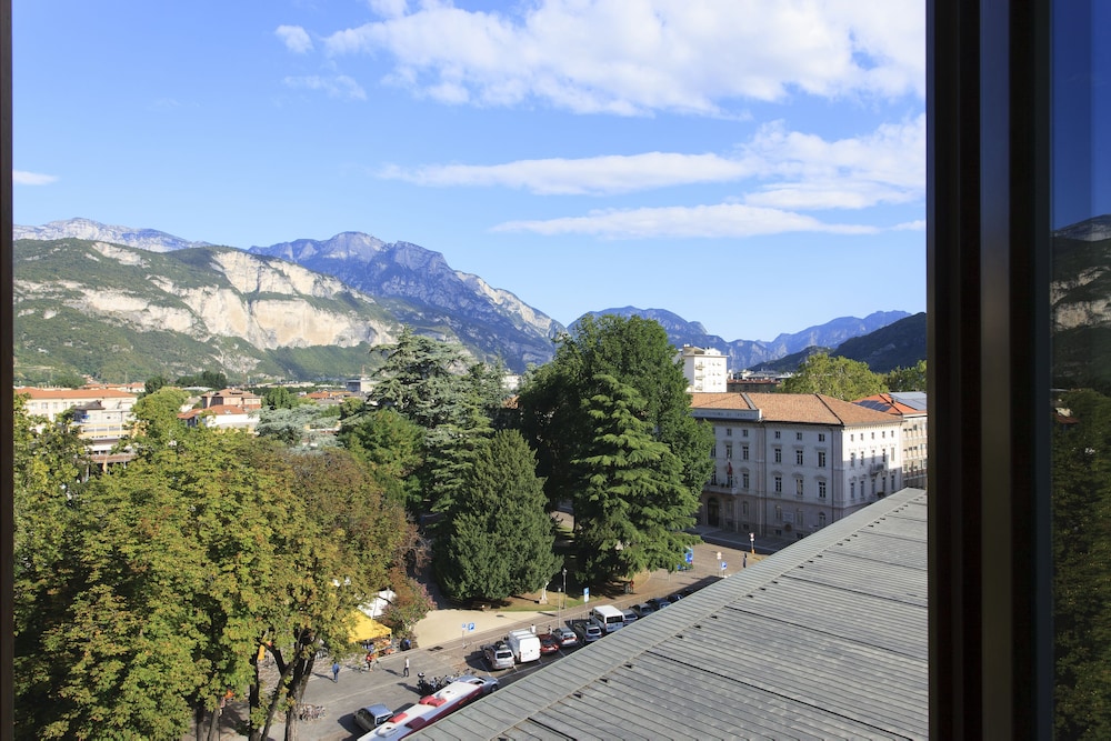 GRAND HOTEL TRENTO 43/49
