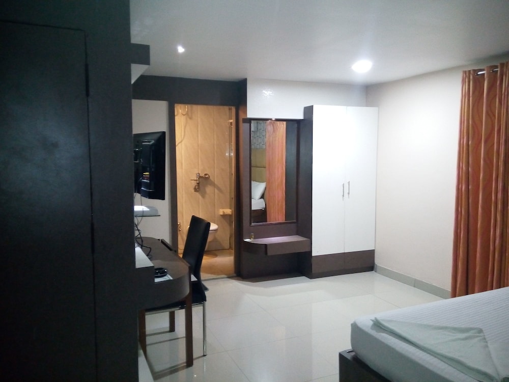 Hotel Eastern Plaza 35/52