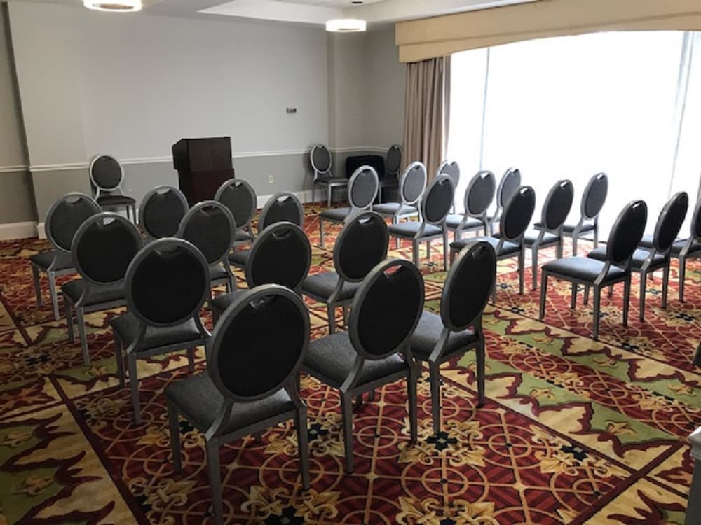Delta Hotels by Marriott Jacksonville Deerwood 35/52