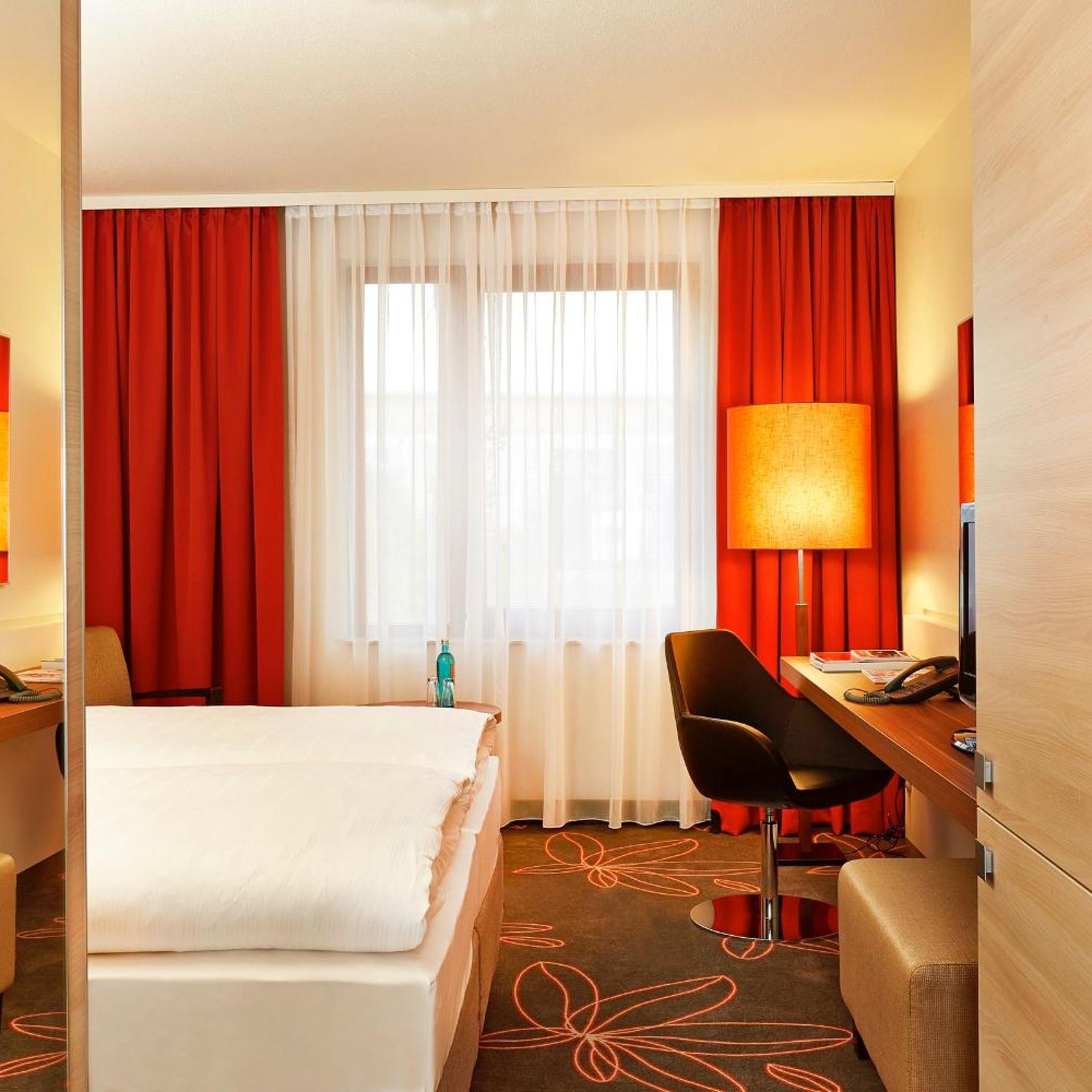 غرفة كومفورت بسرير مزدوج، H+ HOTEL HANNOVER 4/7