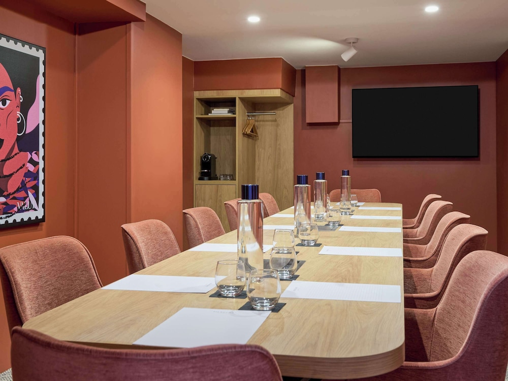 Mercure St Raphael Centre Plage 35/49