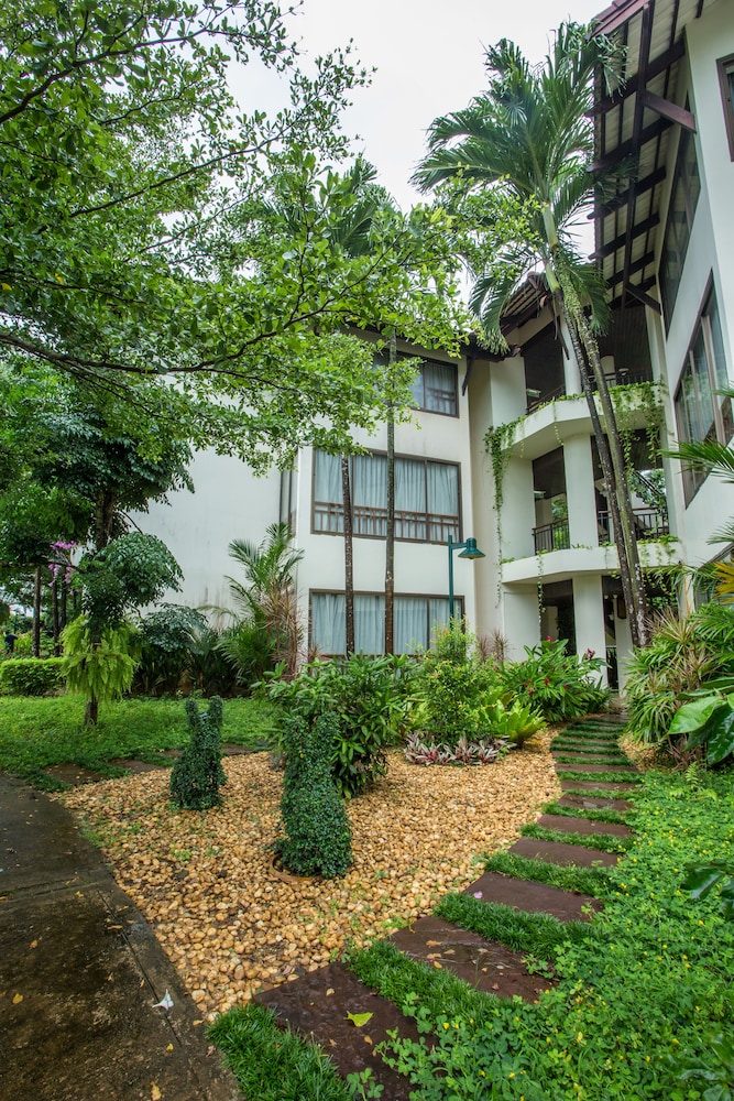 Maneechan Resort 69/75