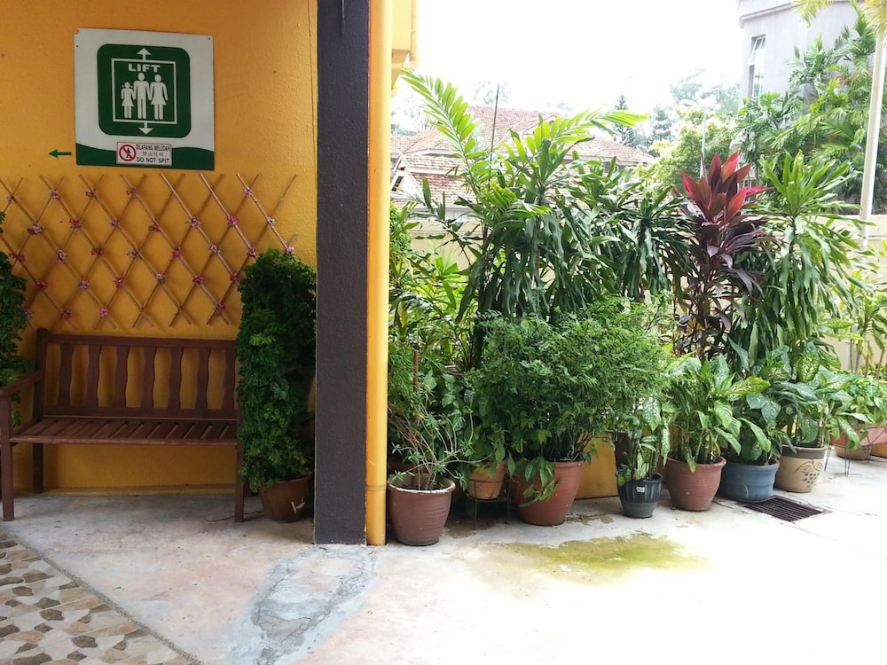 Goodhope Hotel Kelawei 63/71