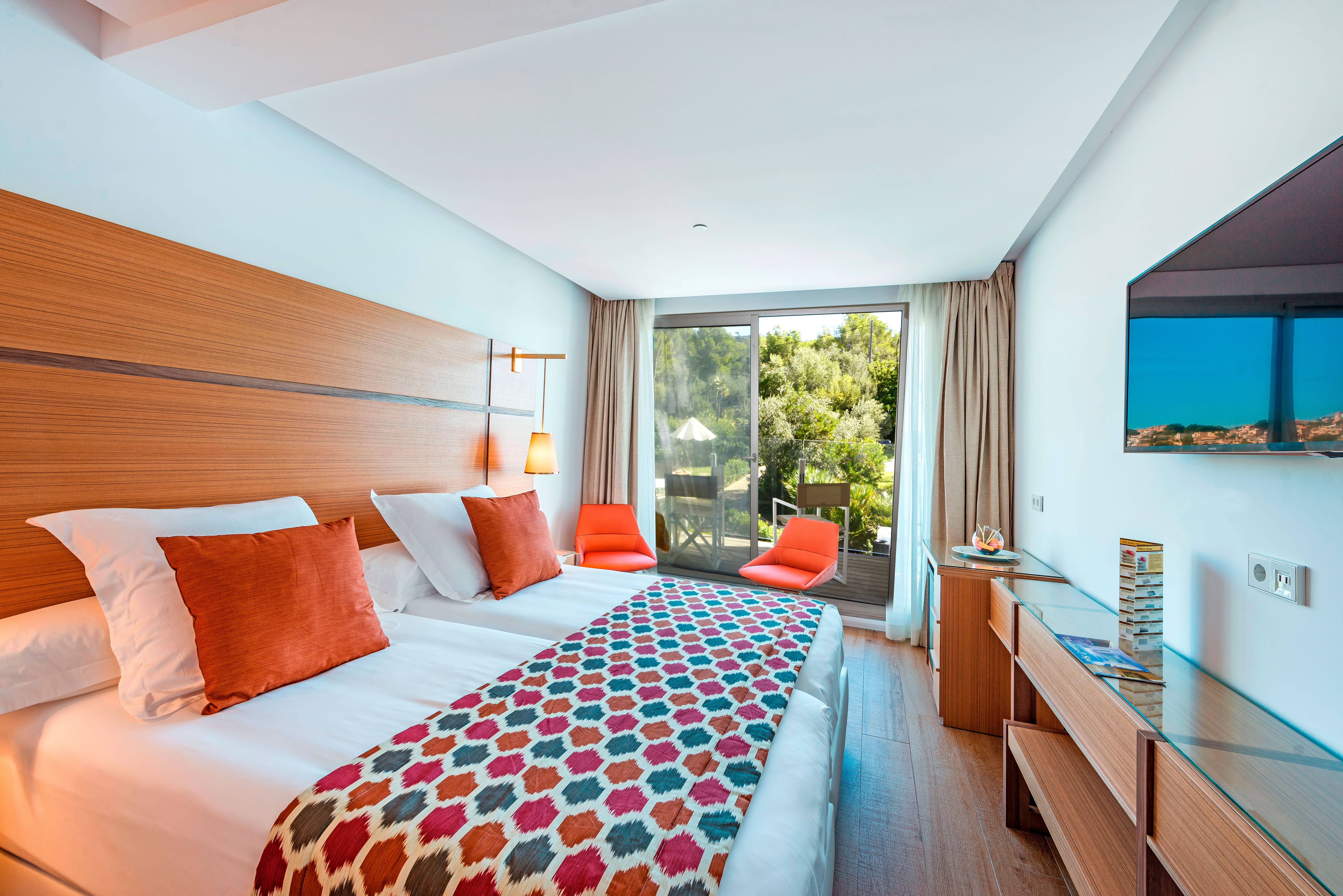 Standard, Double Bed, Lateral Side Sea View