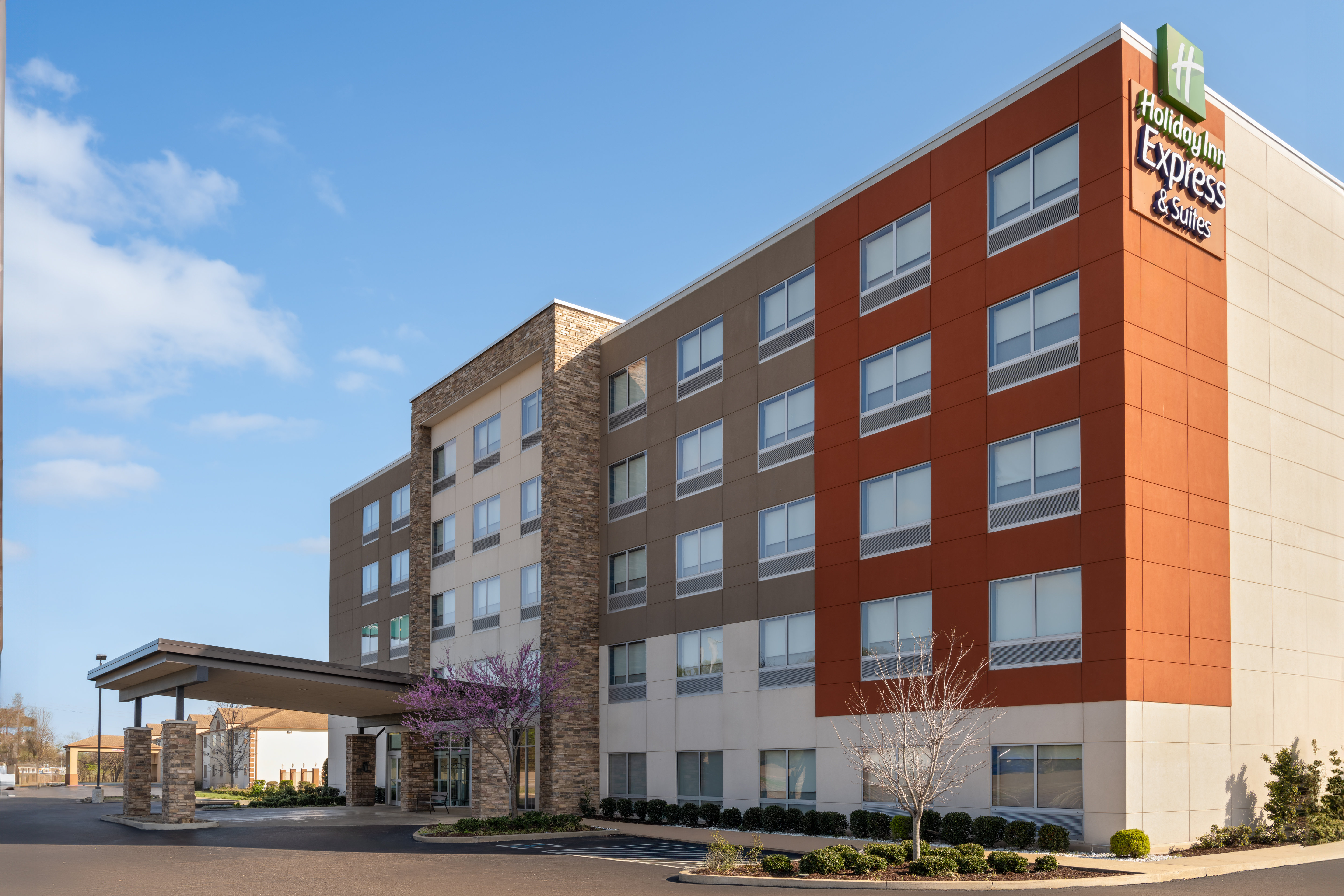 Holiday Inn Express & Suites West Memphis 2/53
