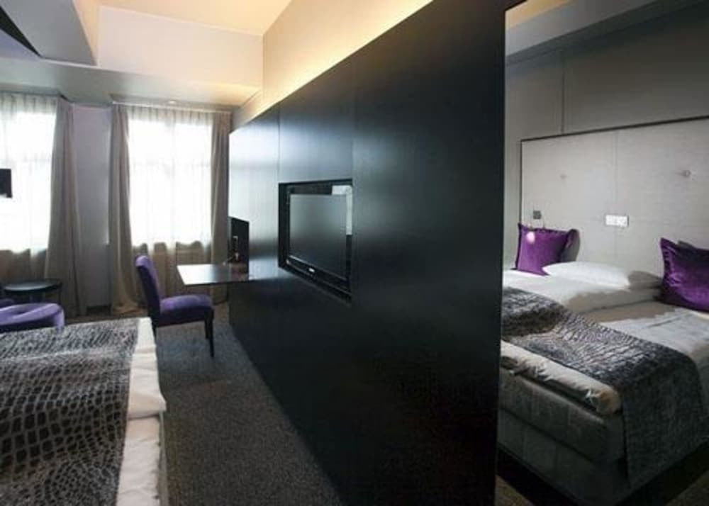 Home Hotel Folketeateret 20/39