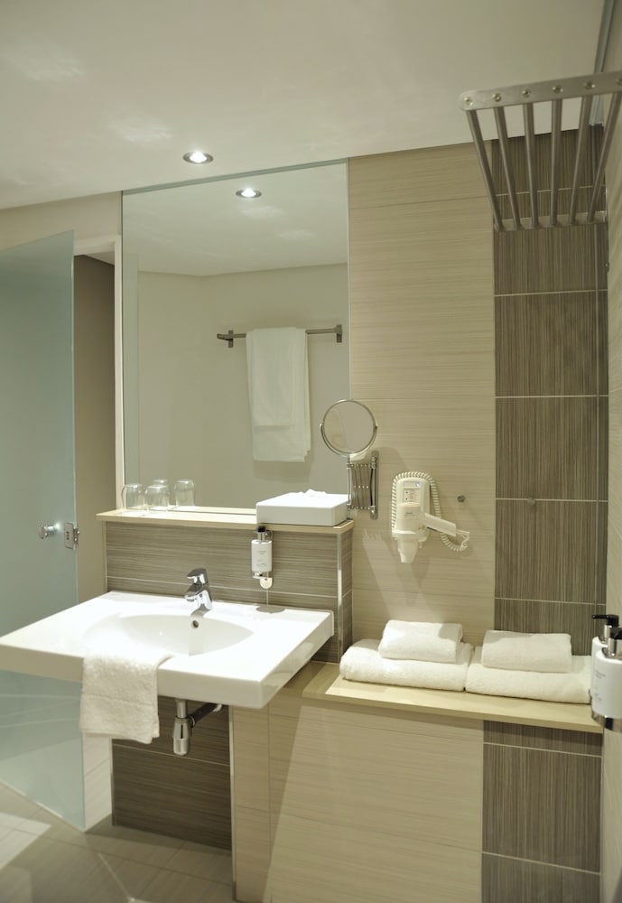 Hotel Verde Cape Town Airport 75/78