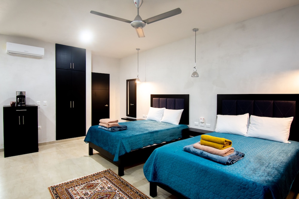 SUPERIOR, QUADRUPLE, 2 DOUBLE BEDS, POOL VIEW