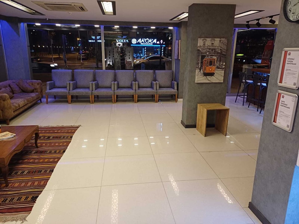 Wox Ew Hotel 11/56