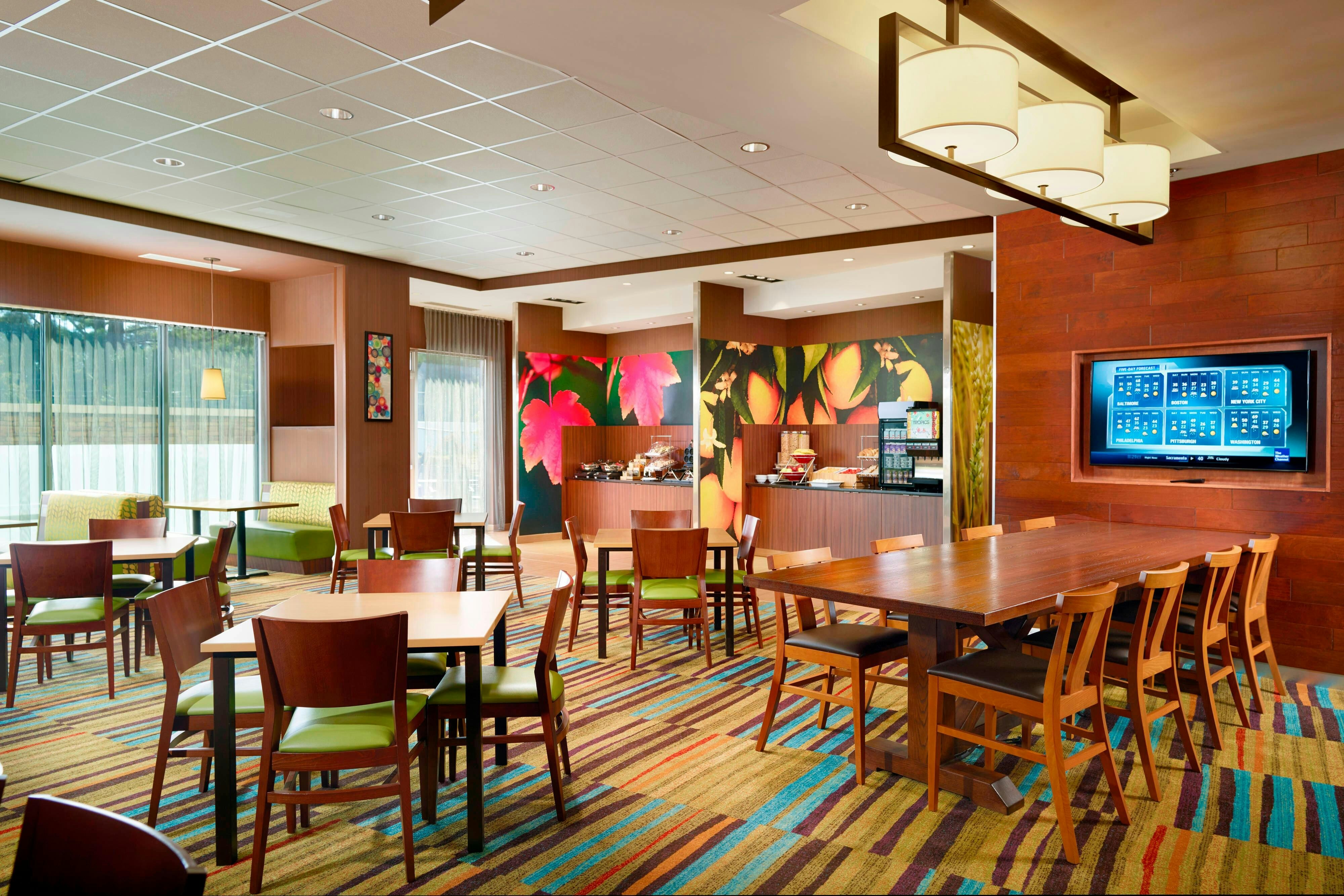 Fairfield Inn And Suites By Marriott Hendersonville Flat Rock 25/27