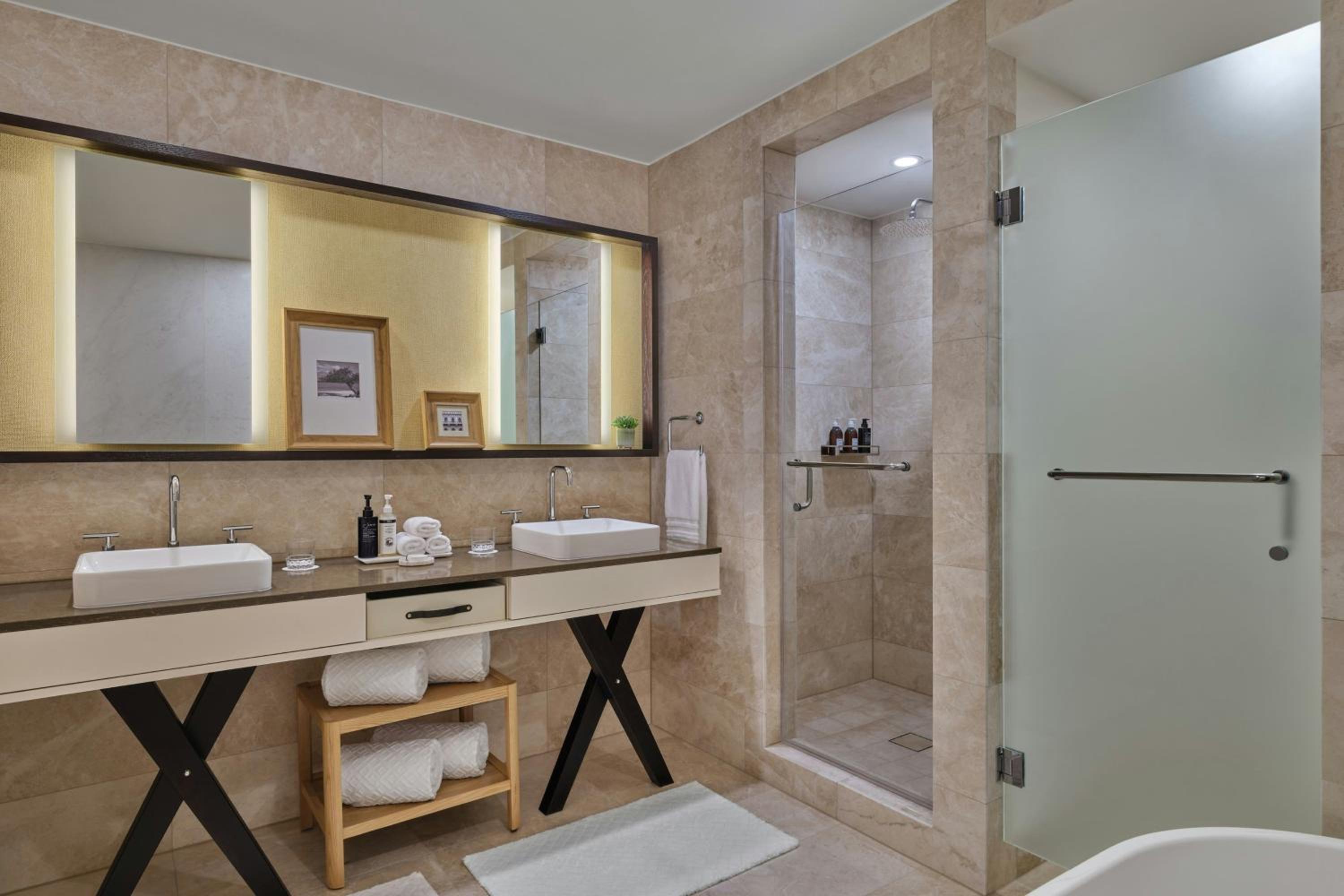 1 Bedroom, Executive, Suite, King Bed, Ocean Front, Balcony