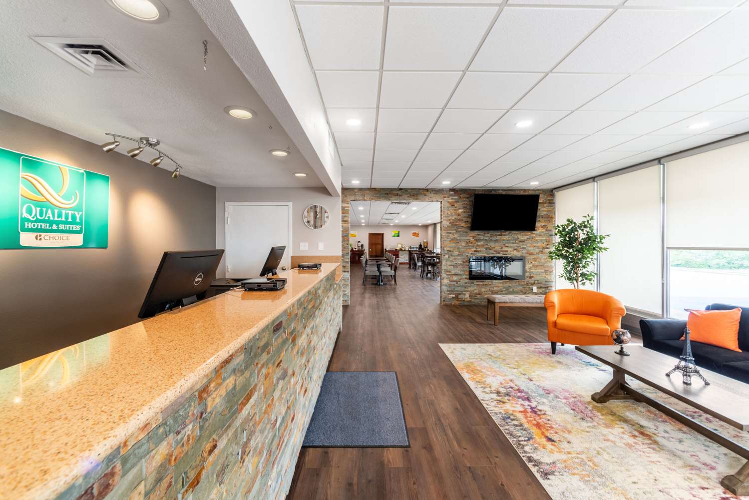 Quality Inn & Suites Vandalia near I-70 and Hwy 51 20/30