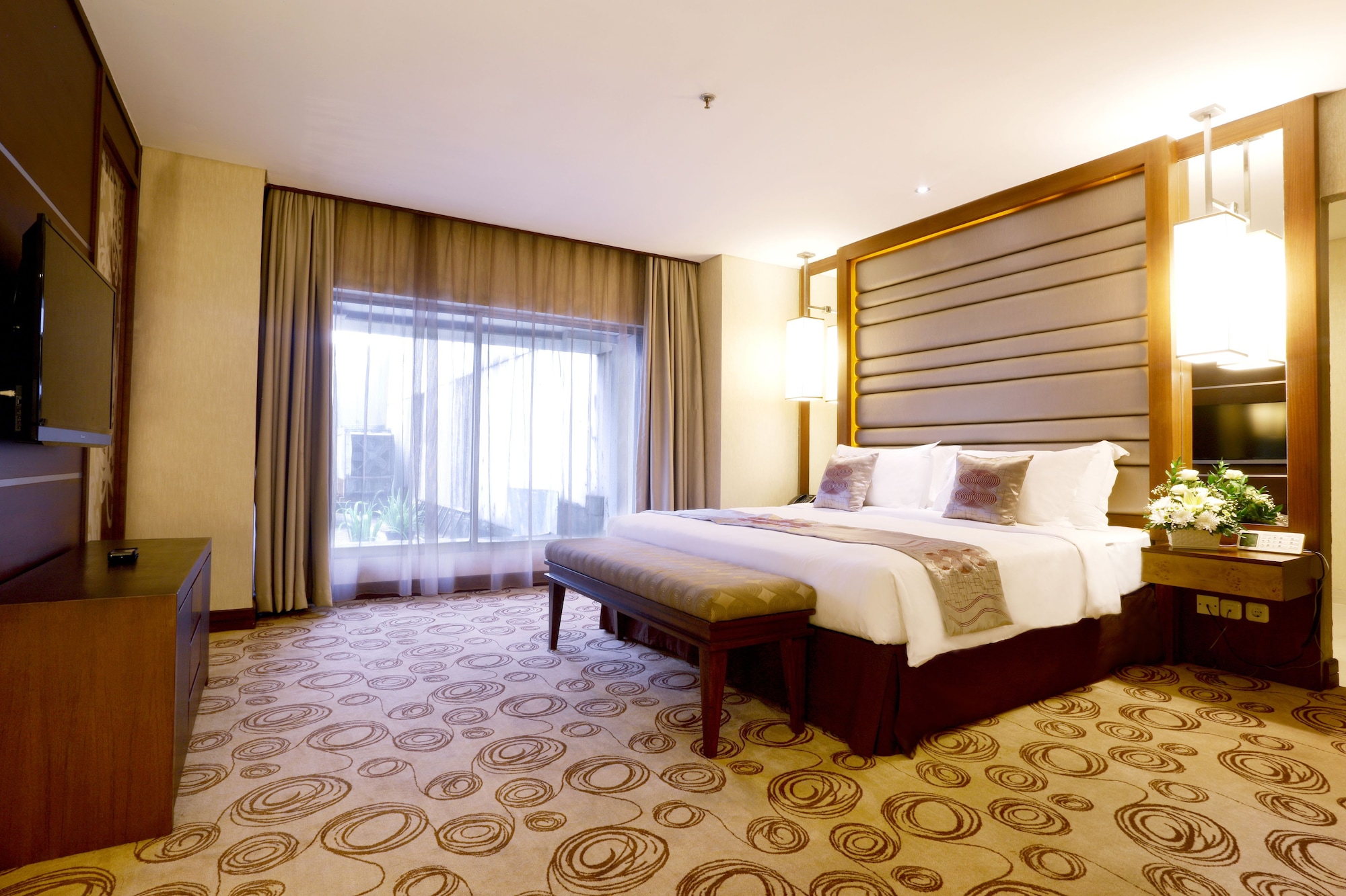 Grand, Executive, Suite, King Bed