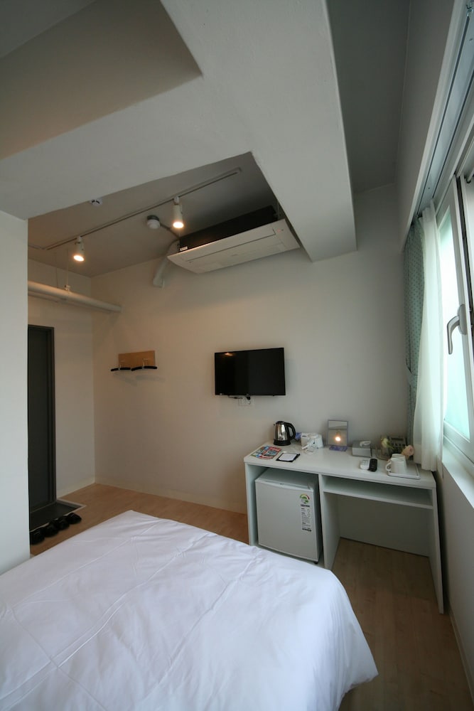 Won S Ville Myeongdong 16/49