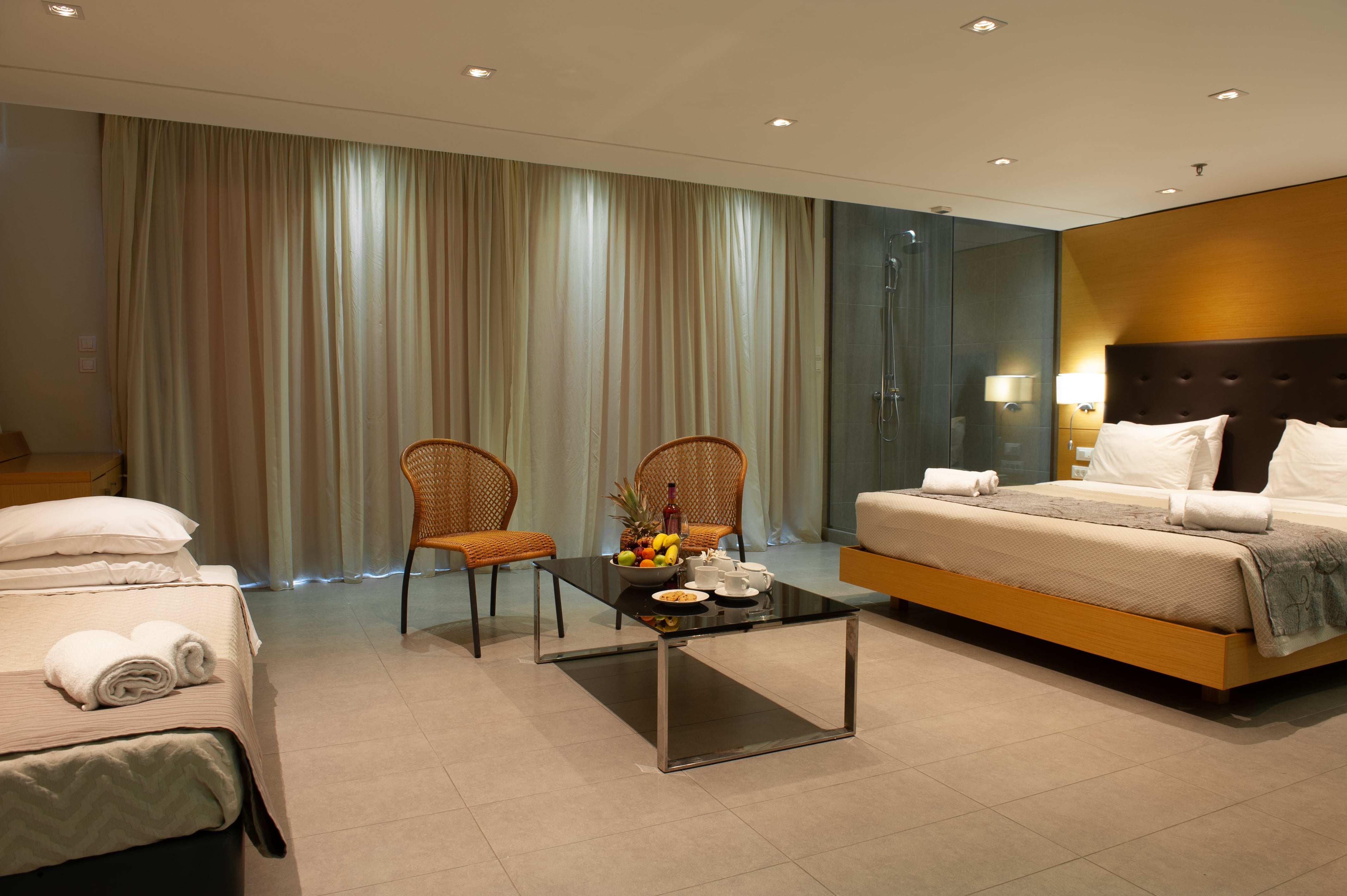 Executive, Suite