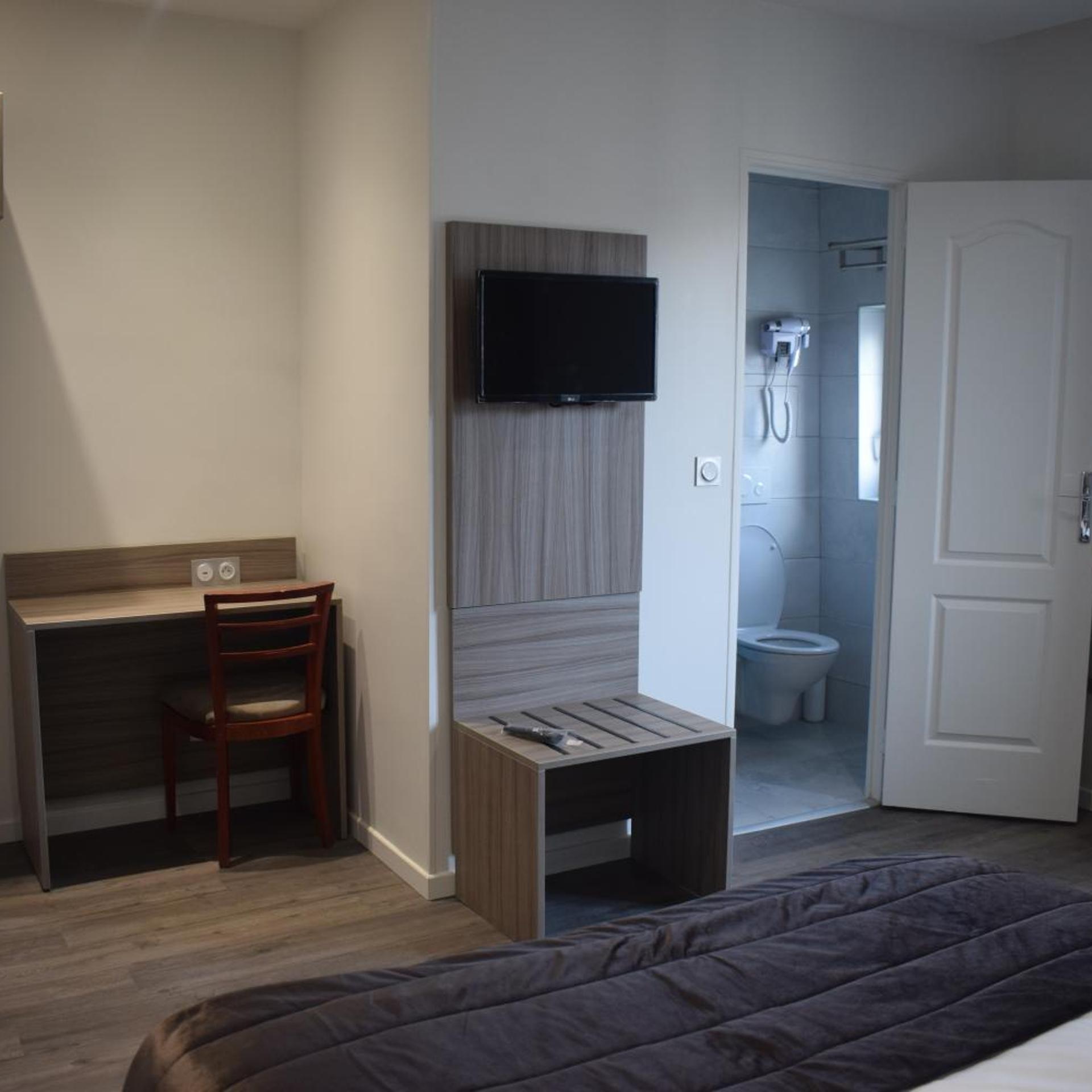 Hotel Puy De Dome 35/49