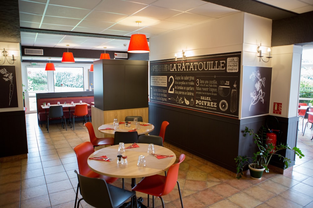 IBIS CHERBOURG LA GLACERIE 63/77