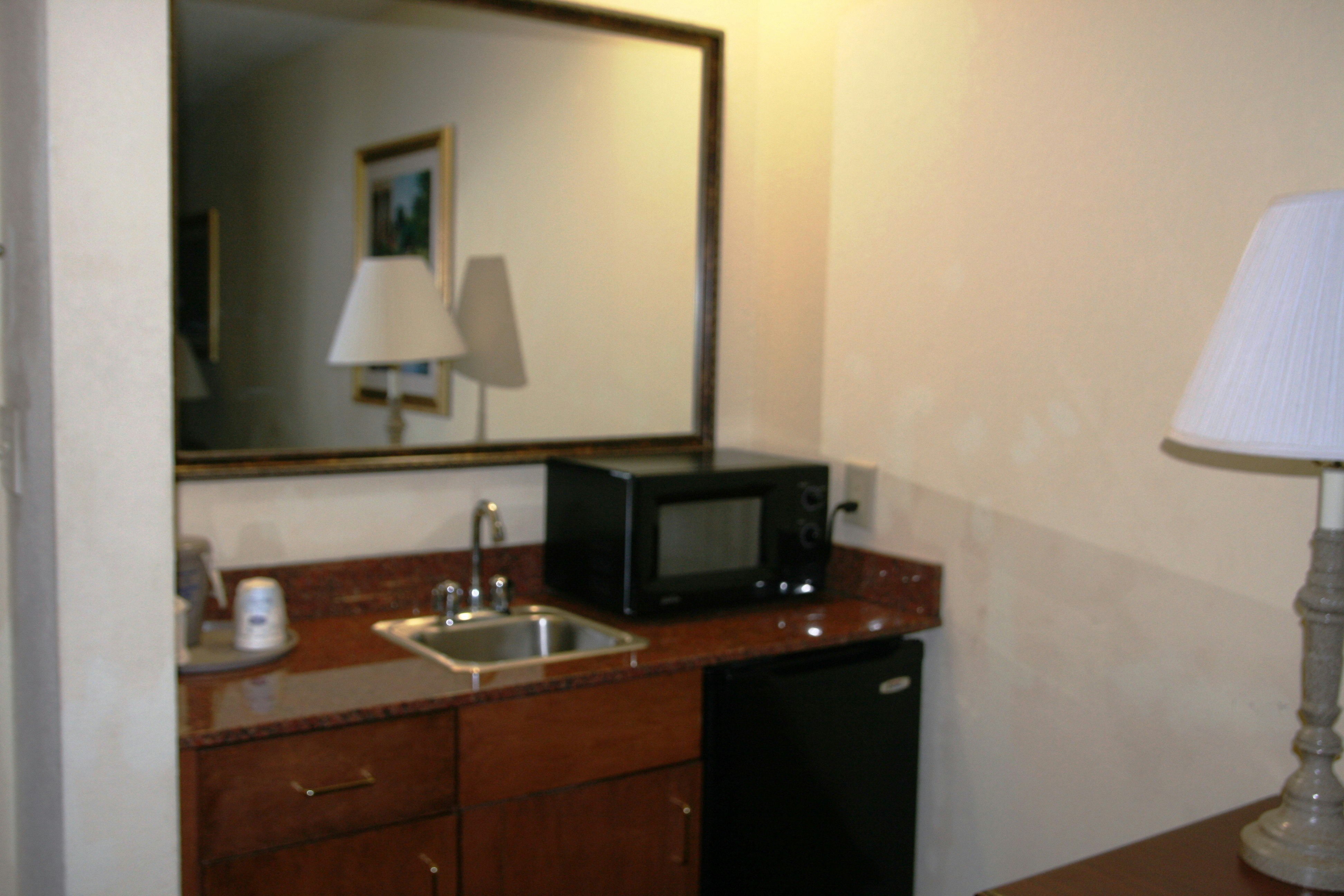 Hampton Inn Canton 54/56