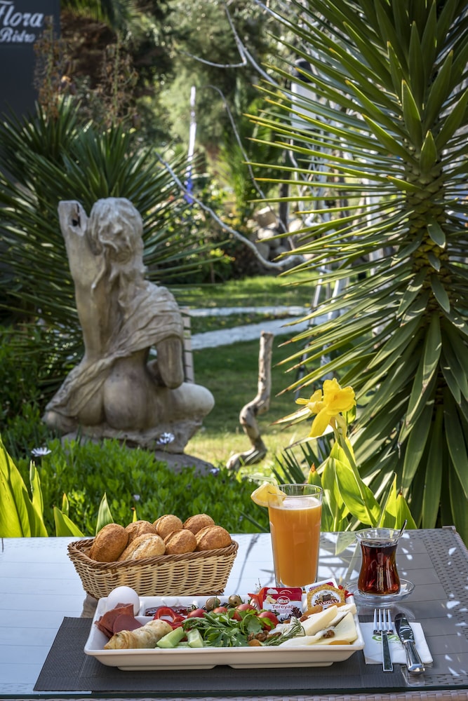 Flora Bodrum Hotel 39/63