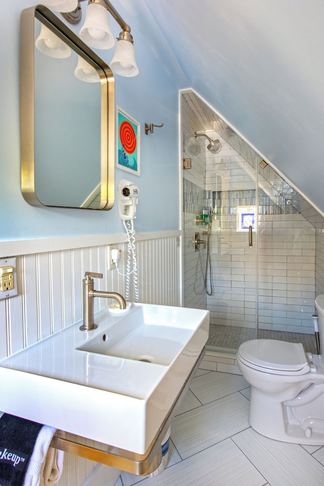 Admirals Landing Bed & Breakfast 61/69
