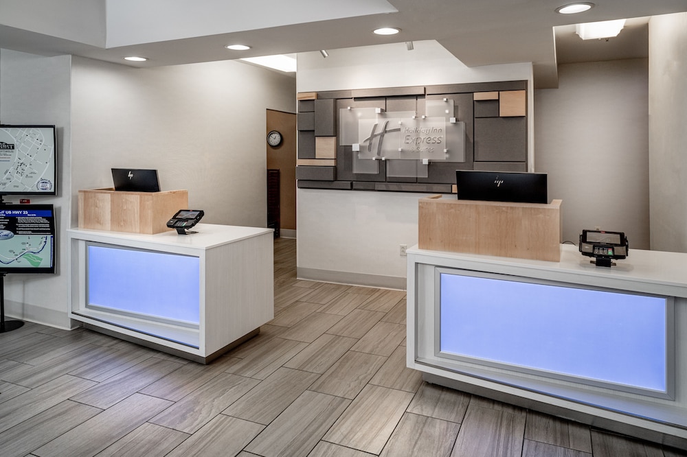 Holiday Inn Express Hotel & Suites Pikeville 13/44