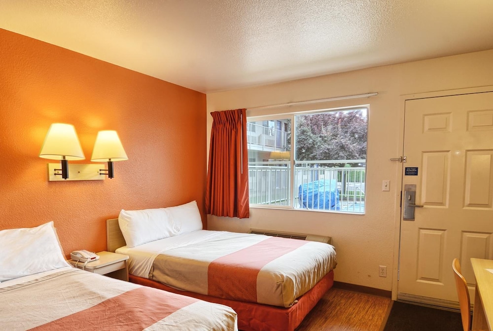 Motel6 Coeur D'Alene, ID 25/55