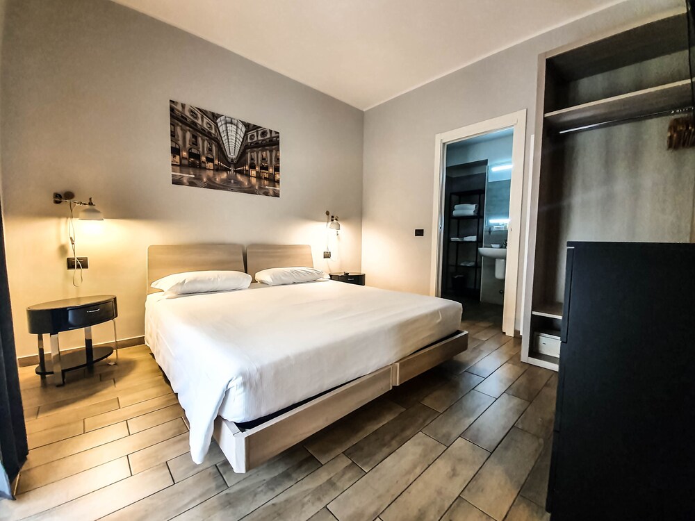 Aparthotel Meneghino 3/24