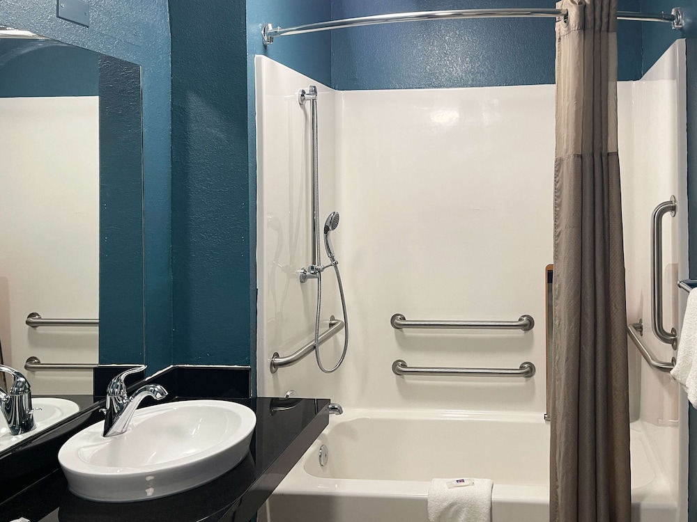 Motel6 Memphis, TN - Downtown 55/58