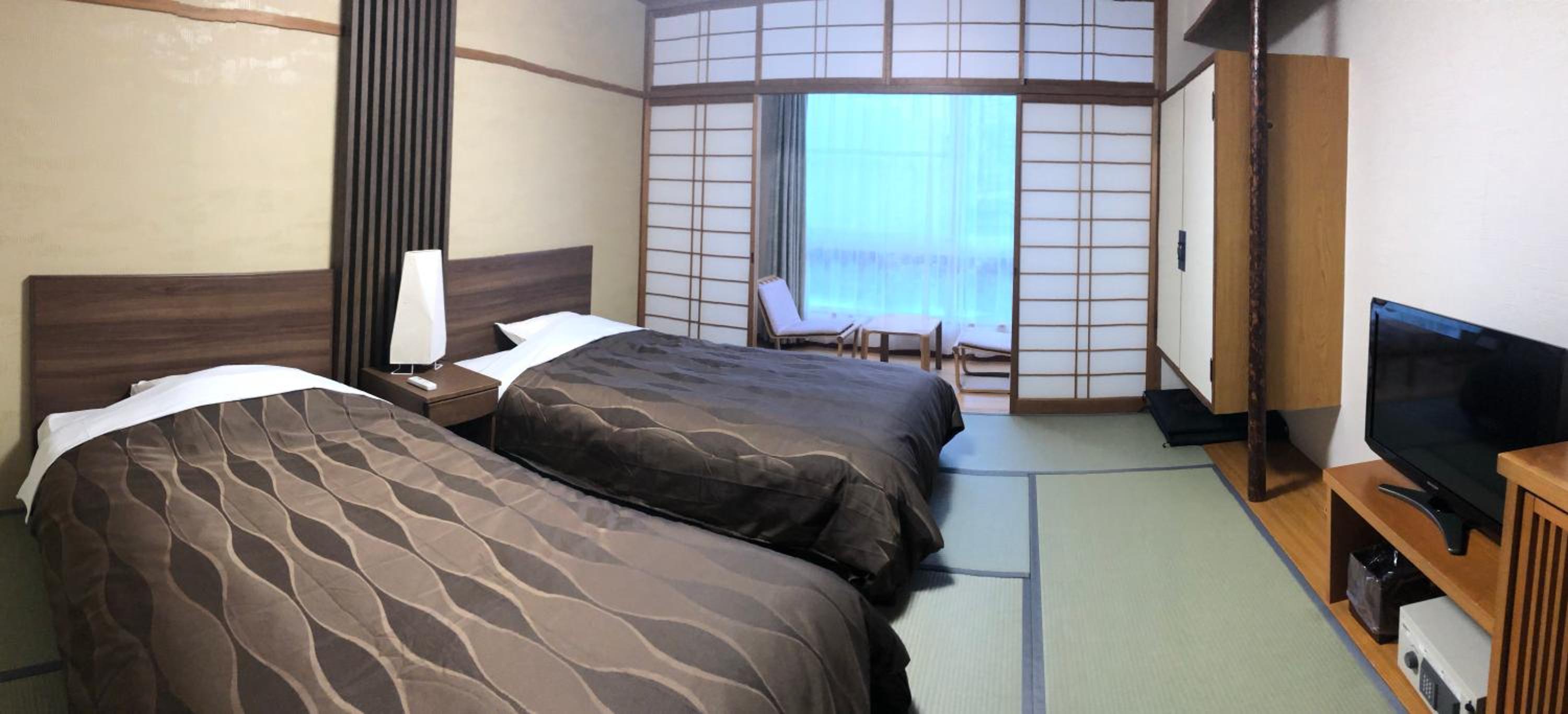 Room, Twin Beds, Tatami