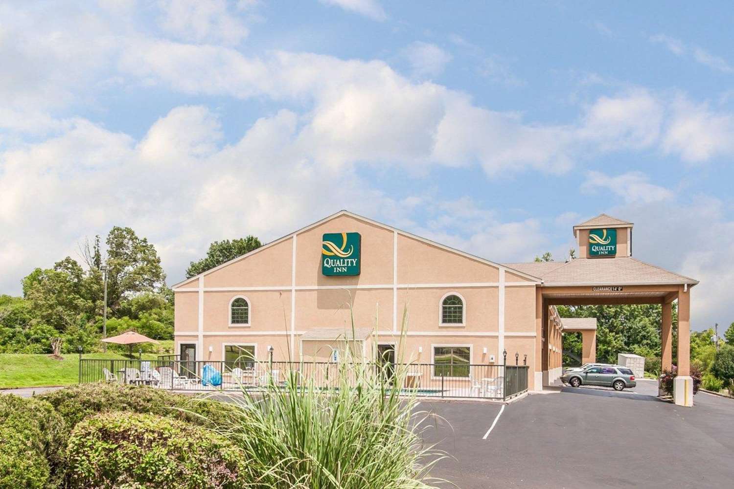 Quality Inn Savannah South 4/40