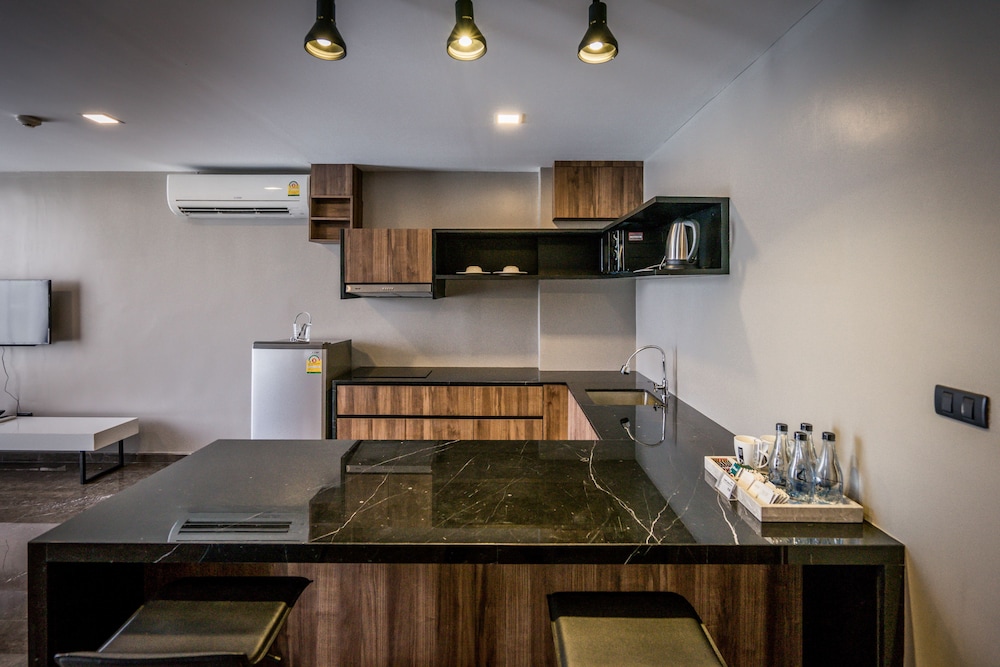 Onyx Hotel Bangkok 54/63