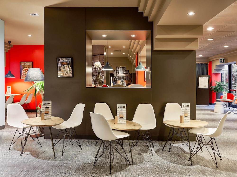 Ibis Milano Centro 63/77