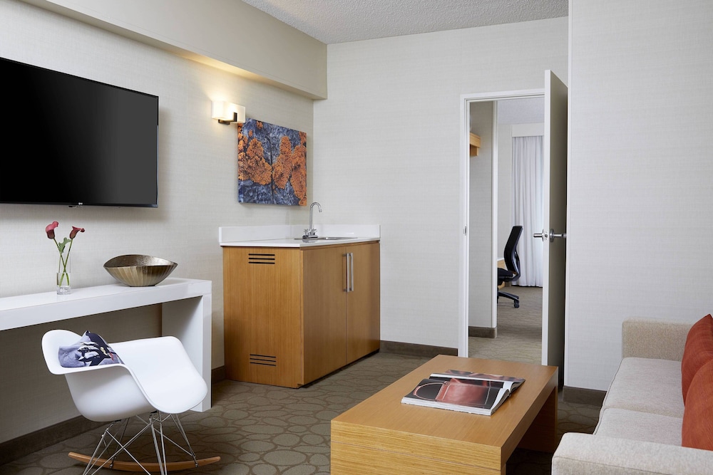 Renaissance Chicago Glenview Suites Hotel 32/72
