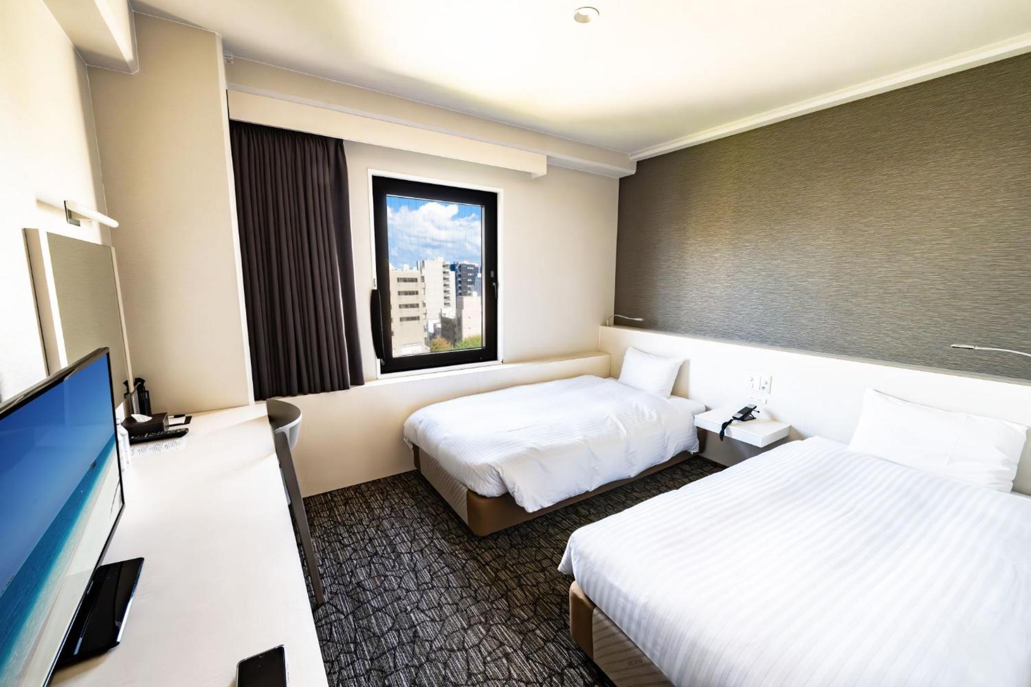 Room, Twin Beds