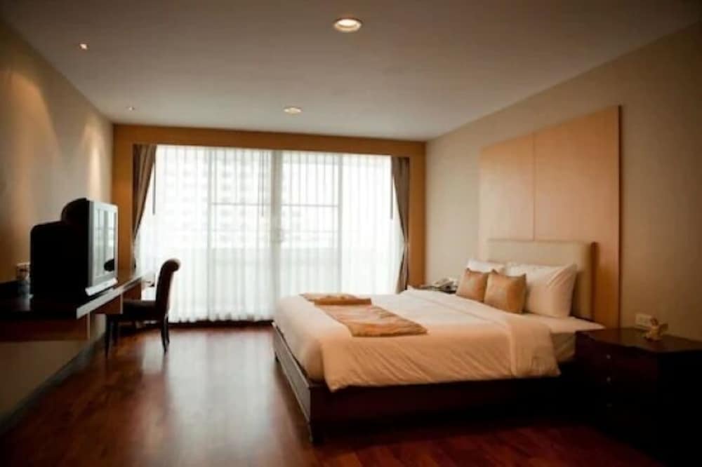 Sm Grande Residence 9/35