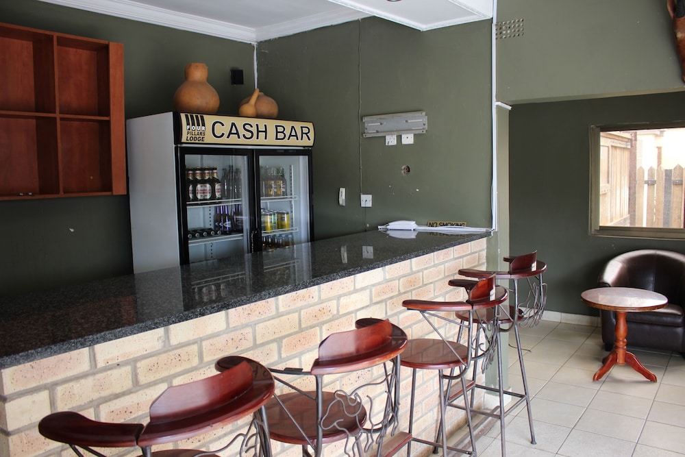 Four Pillars Lodge 14/25