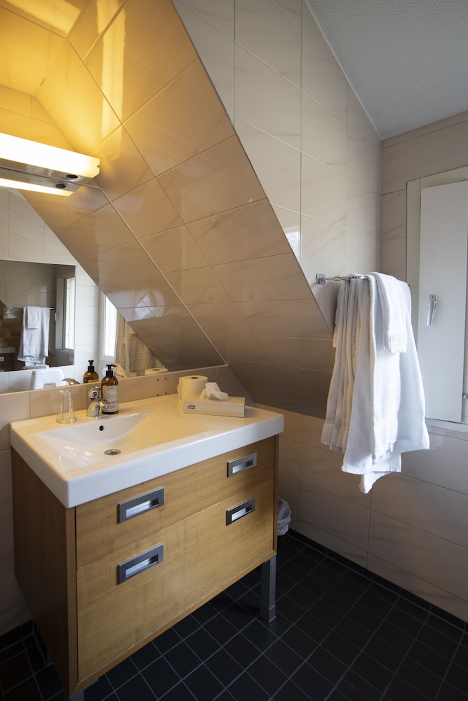 Treetop Spa Hangout & Hotel 49/50