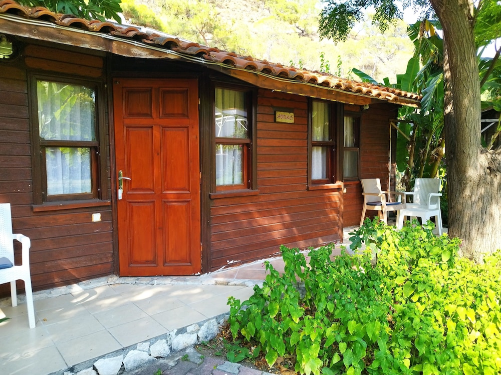 BUNGALOW
