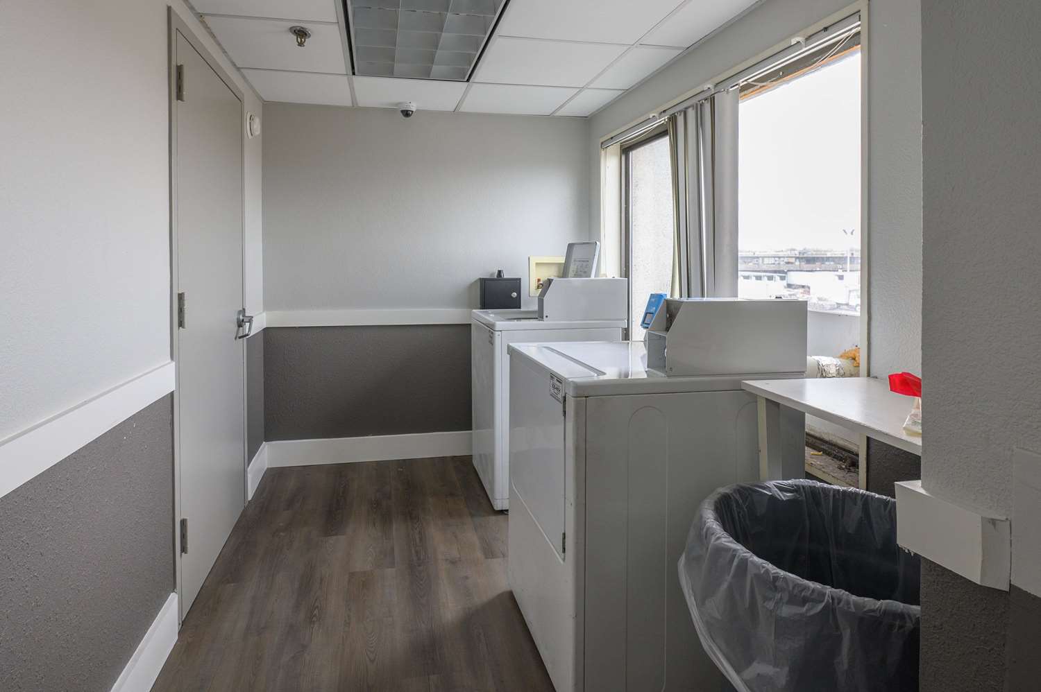 La Quinta Inn & Suites by Wyndham New Haven 44/49