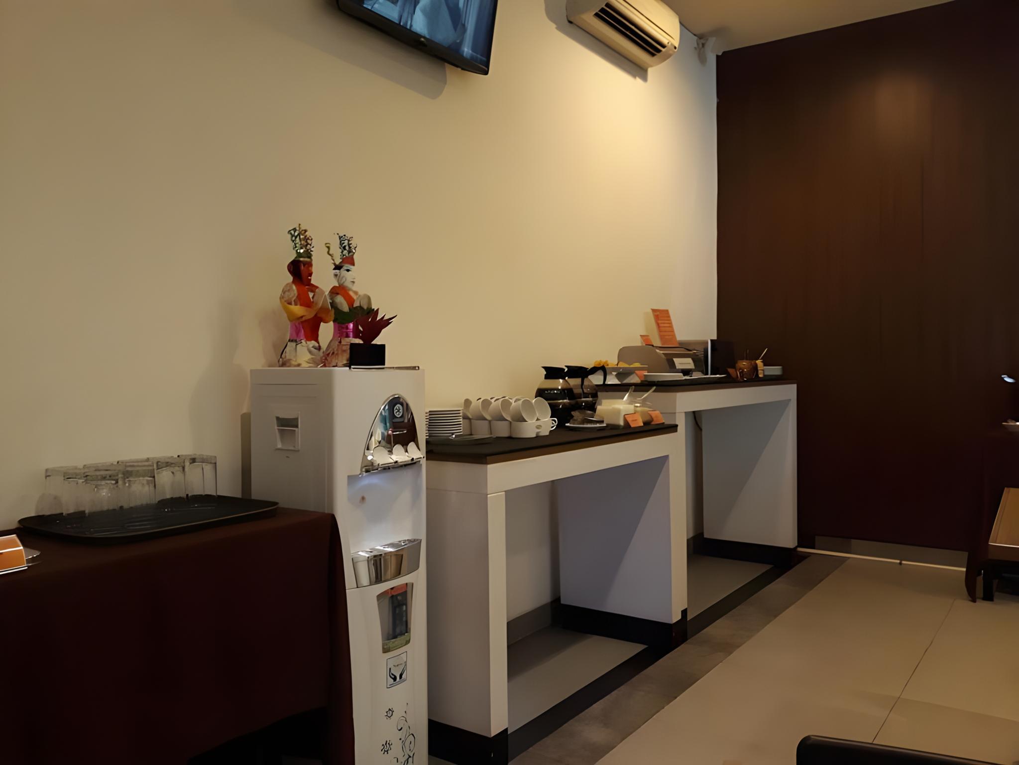 Amaris Satrio Kuningan Jakarta 18/41