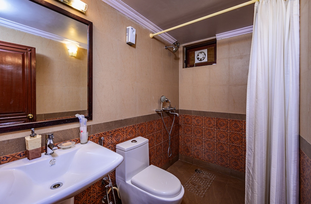 Neemrana's Three Waters - 20th century, Betul, South Goa 36/39